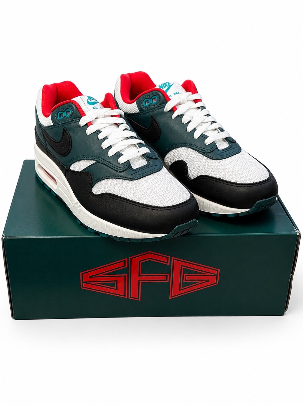 LeBron Liverpool- Nike Air Max 8M Brand New